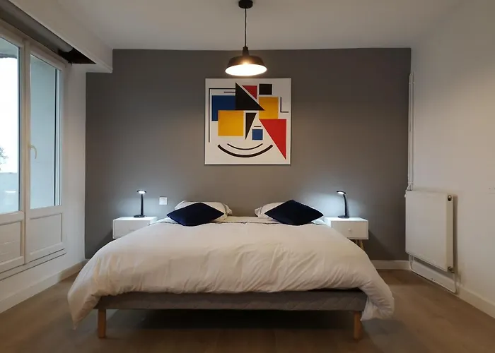 Appartement tout confort 2 chbres - 72m2 - avec terrasse et vue Pyrénées